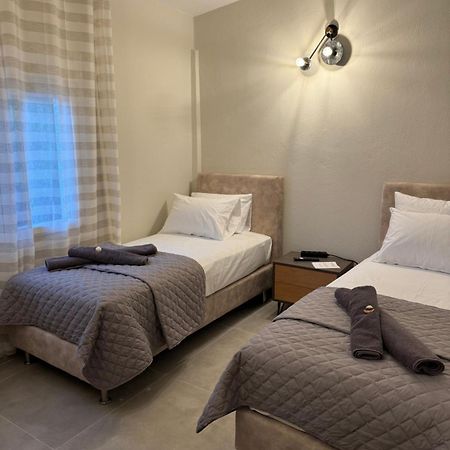 Seaviewapartment Ofrínion Extérieur photo