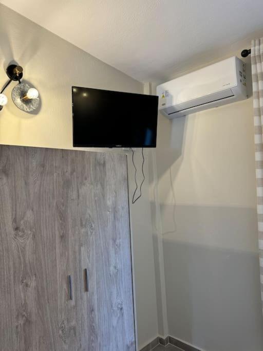 Seaviewapartment Ofrínion Extérieur photo