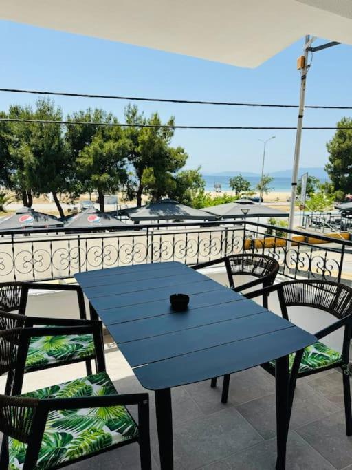 Seaviewapartment Ofrínion Extérieur photo