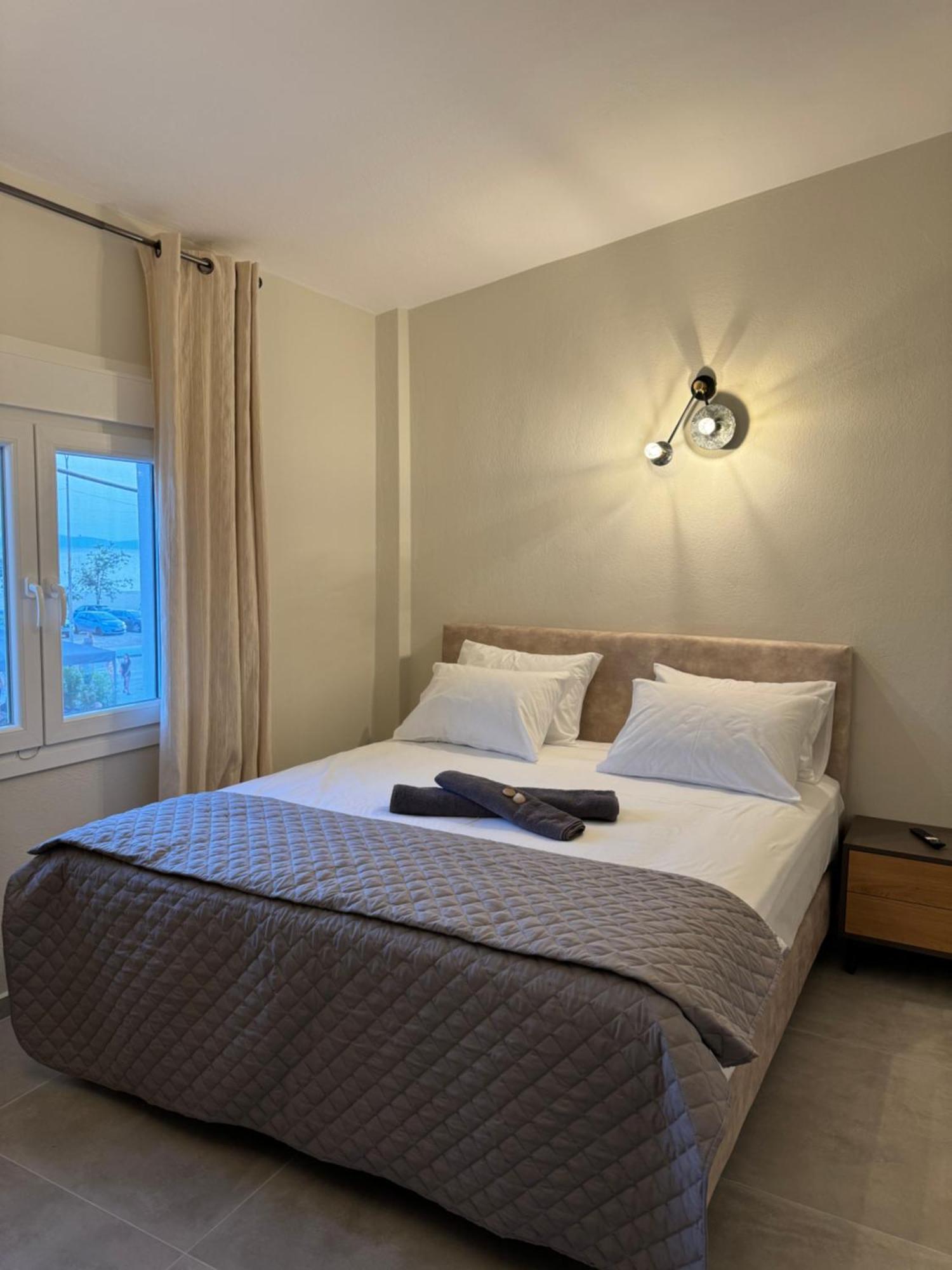 Seaviewapartment Ofrínion Extérieur photo
